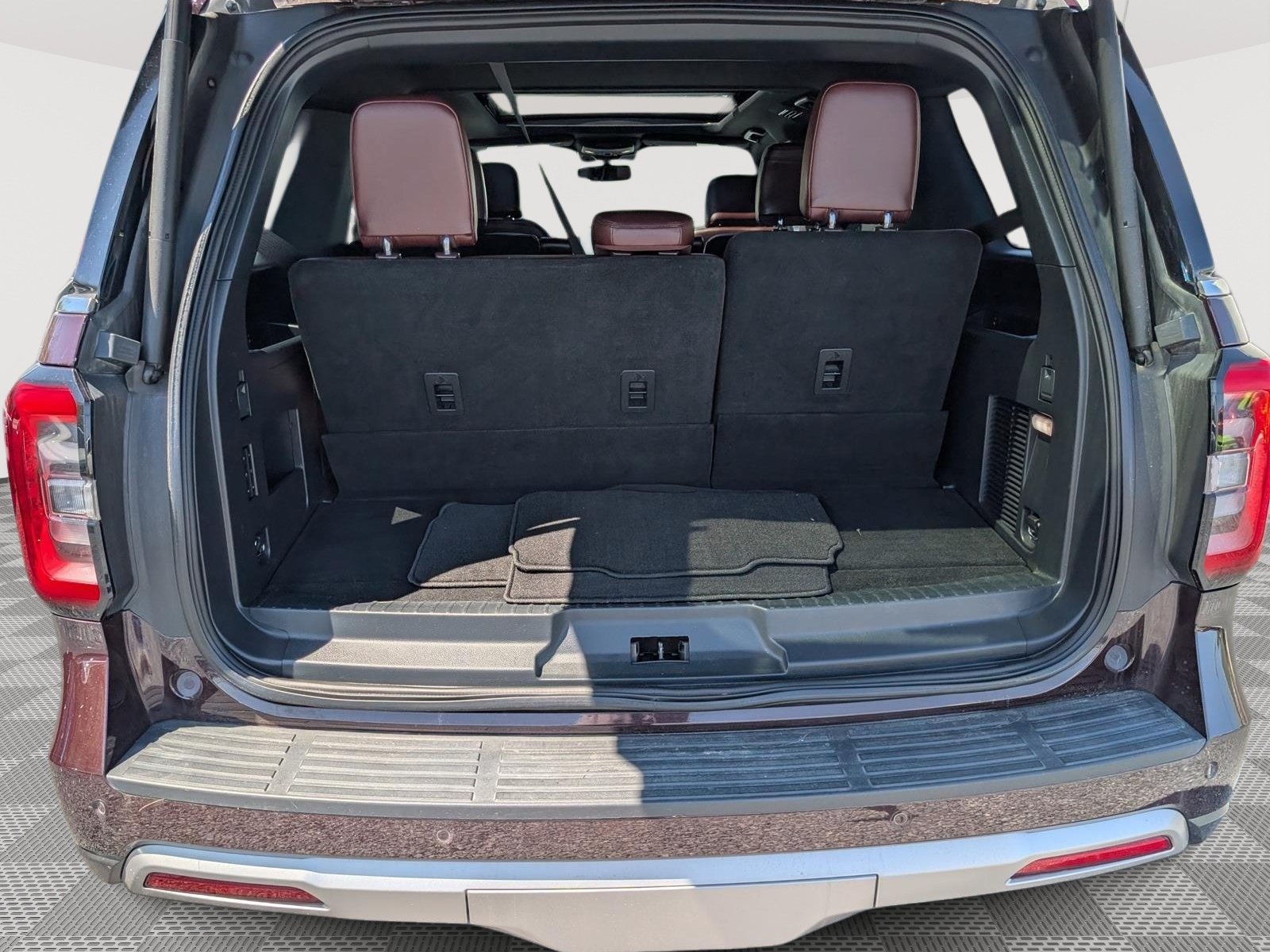 Used 2023 Ford Expedition Limited AWD/4WD image 14