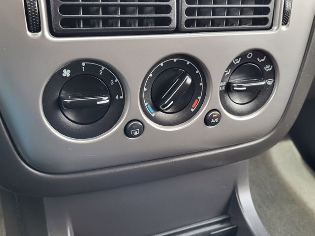Used 2005 Ford Explorer XLT image 17