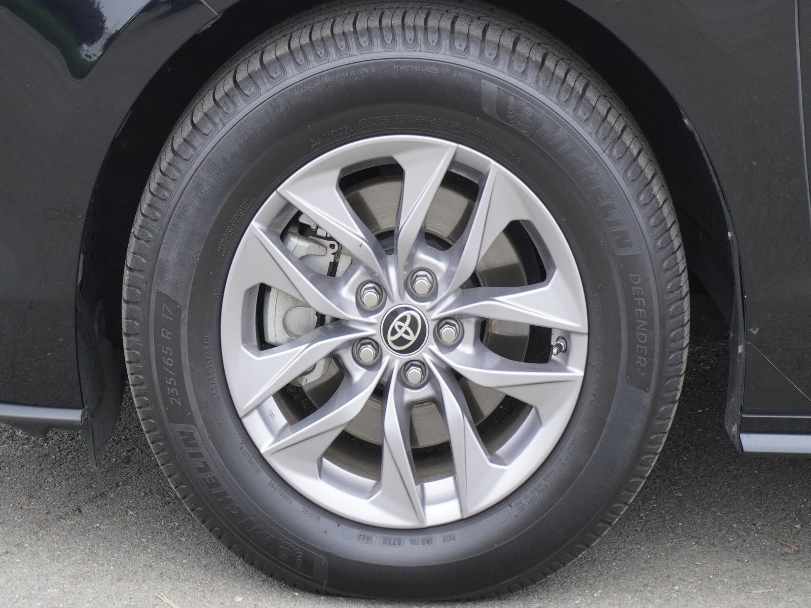 Used 2022 Toyota Sienna XLE image 7