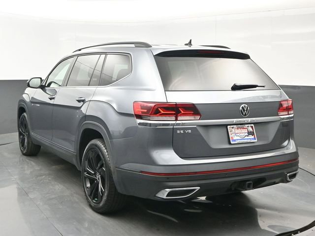 Used 2023 Volkswagen Atlas SE w/ Black Wheel Package image 4