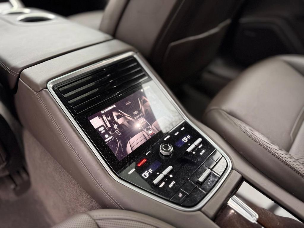 Used 2017 Porsche Panamera 4S image 22