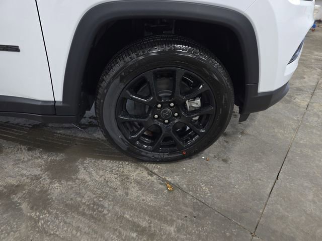 New 2026 Jeep Compass Latitude AWD/4WD image 18