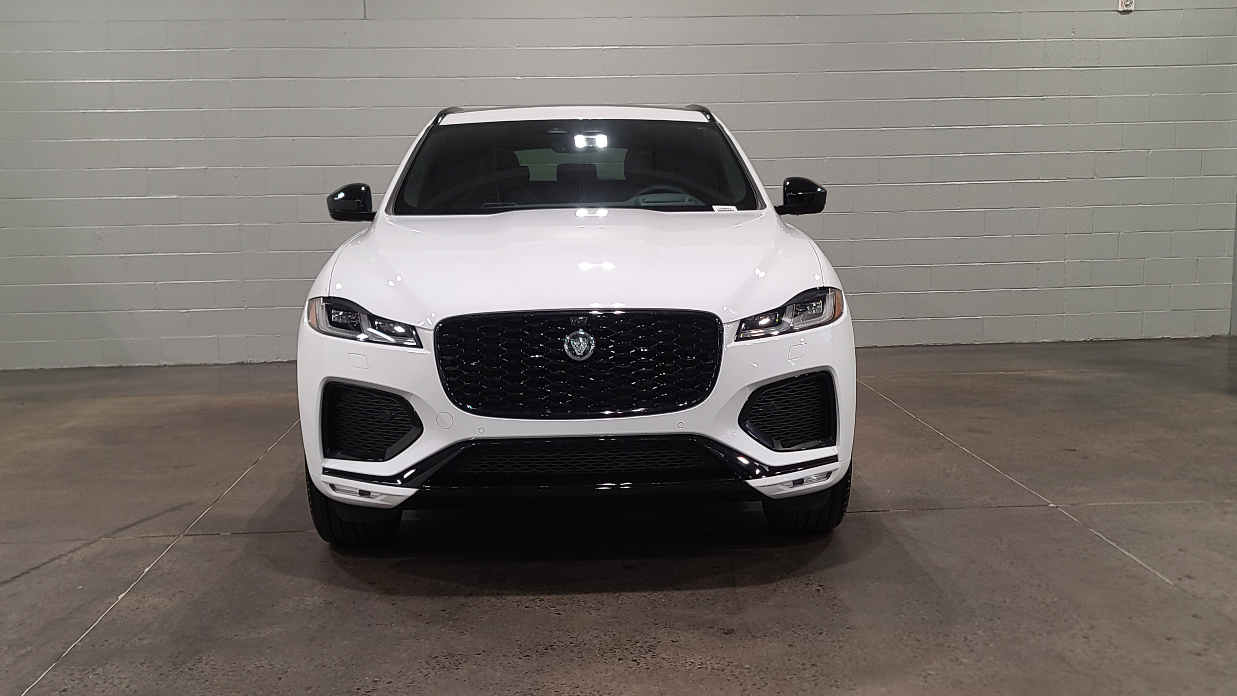 New 2026 Jaguar F-PACE R-Dynamic S AWD/4WD image 9