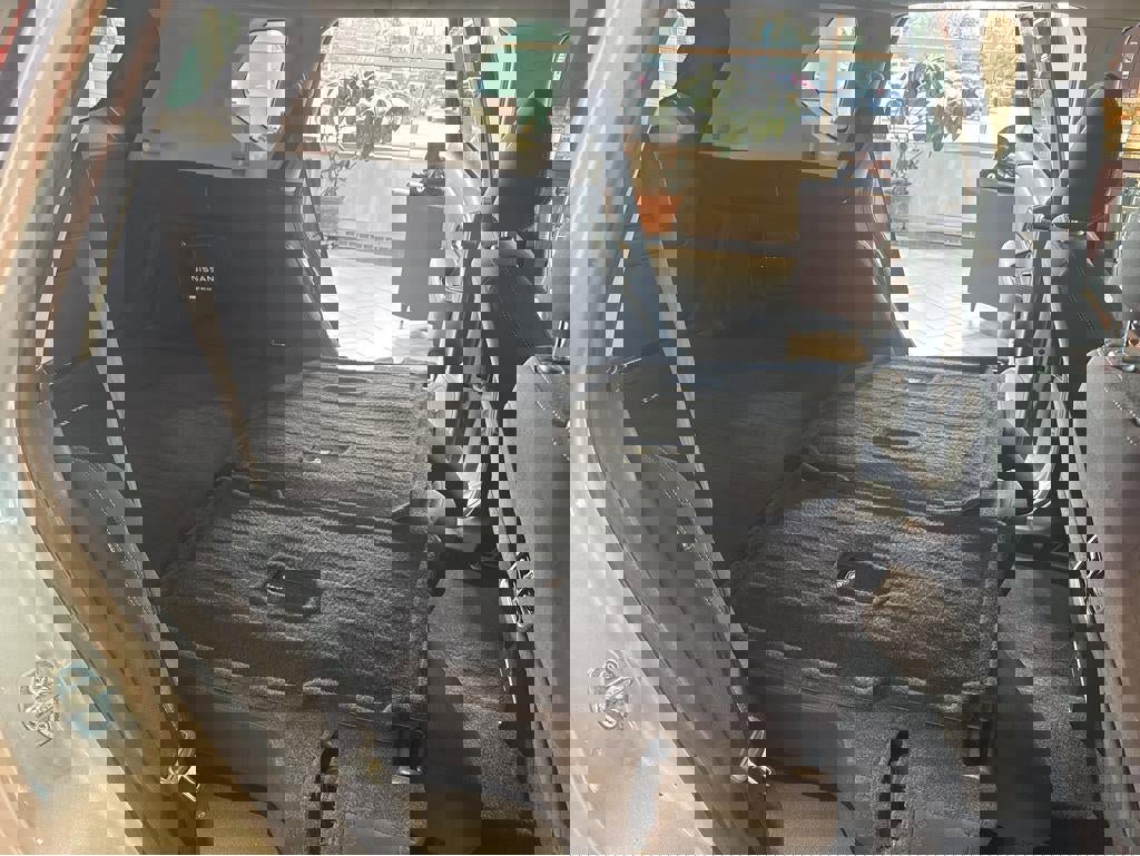 Used 2024 Nissan Rogue SV image 31