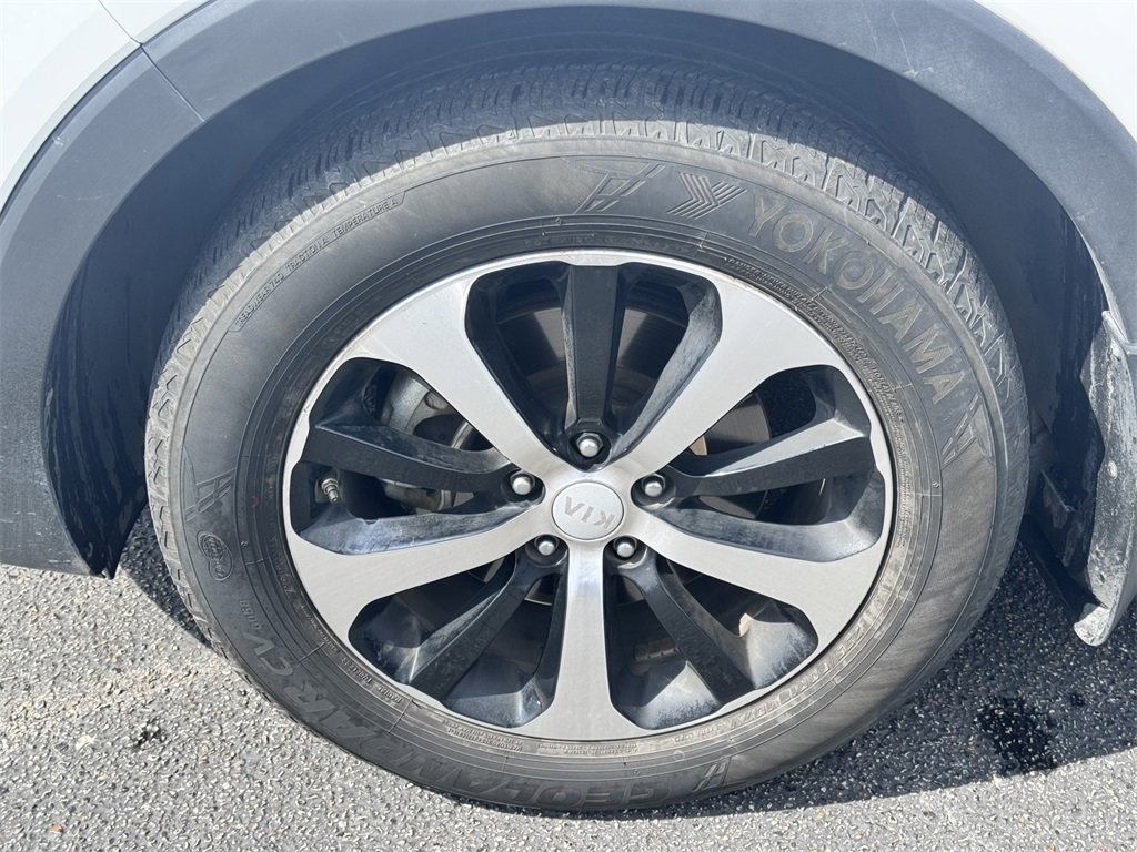 Used 2016 Kia Sorento EX w/ EX Touring Package image 9