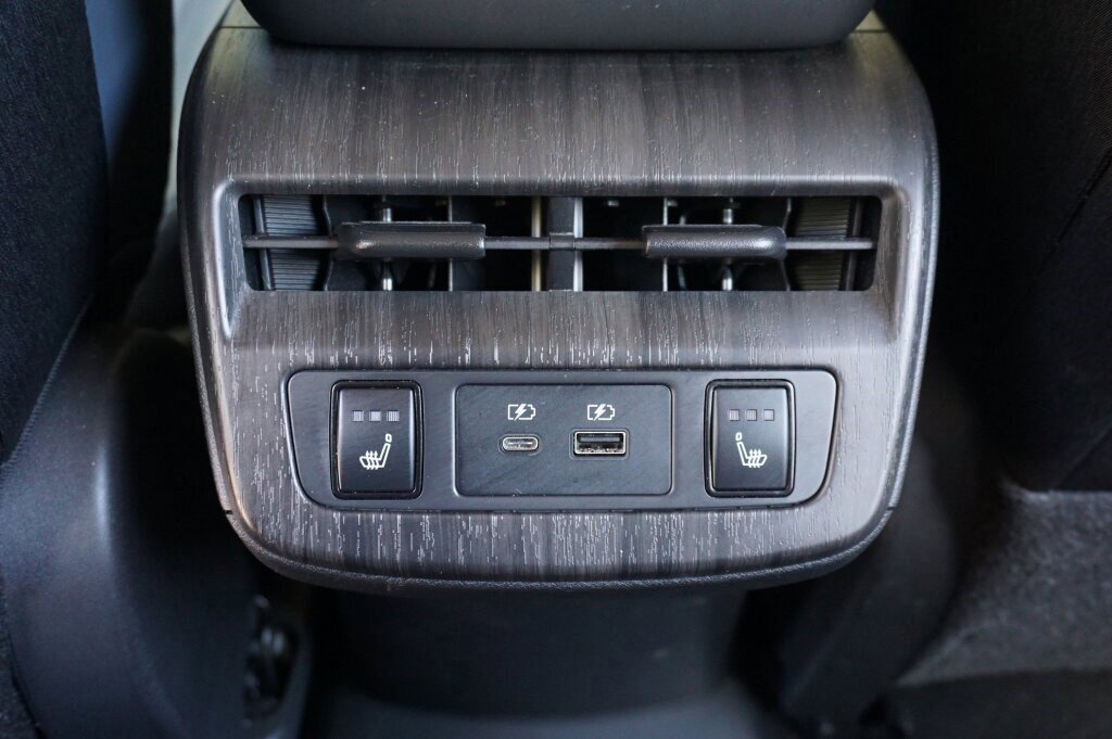 Certified 2024 Nissan Ariya PLATINUM+ e-4ORCE image 35