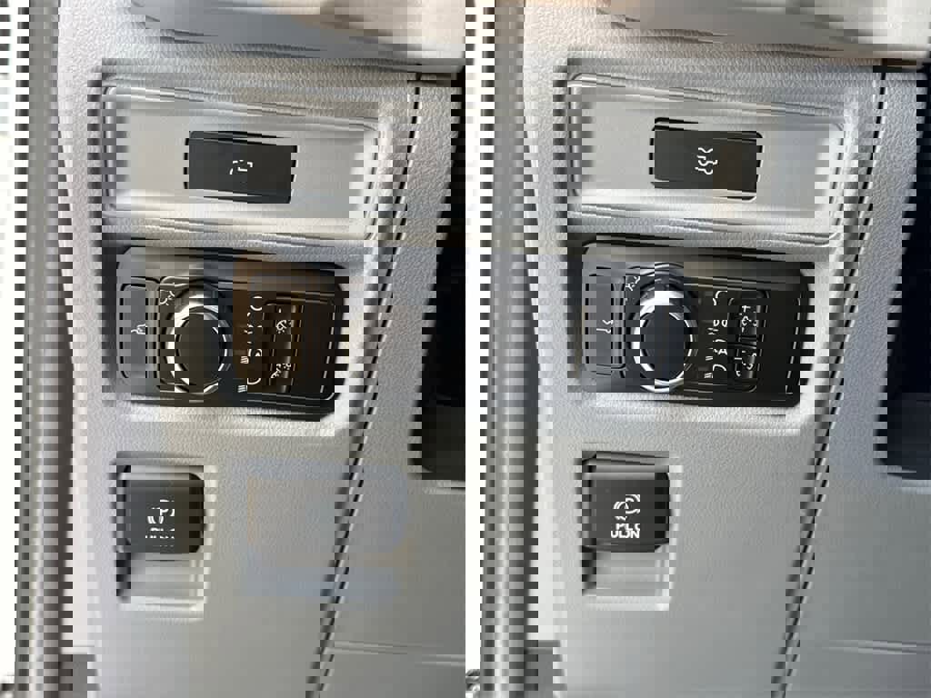 New 2023 Ford F150 Lightning Pro image 32