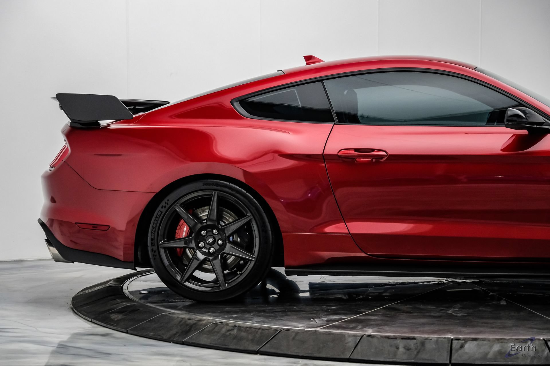 Used 2020 Ford Mustang Shelby GT500 w/ Carbon Fiber Track Pack RWD image 27