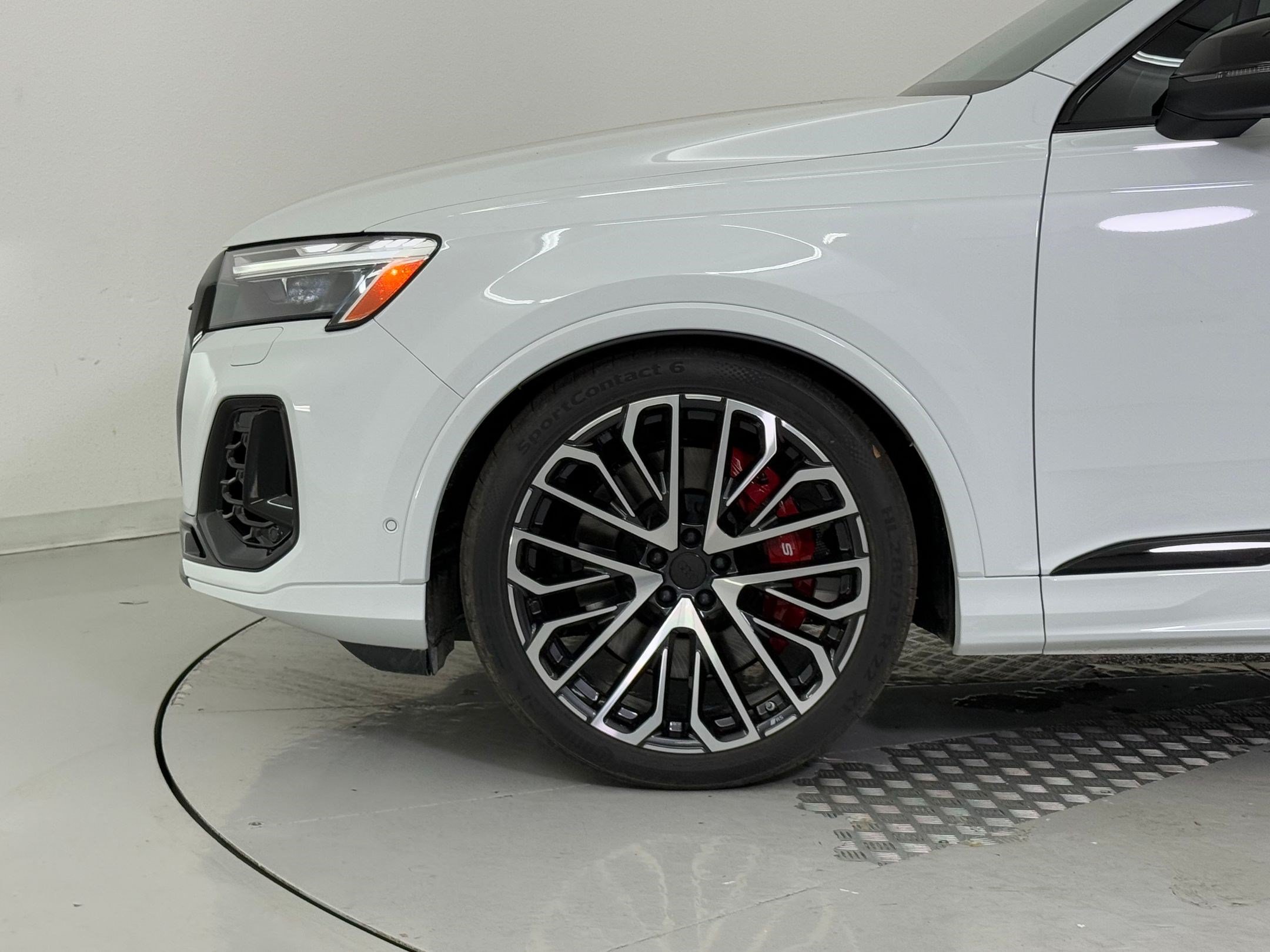 New 2026 Audi SQ7 Premium Plus AWD/4WD image 24