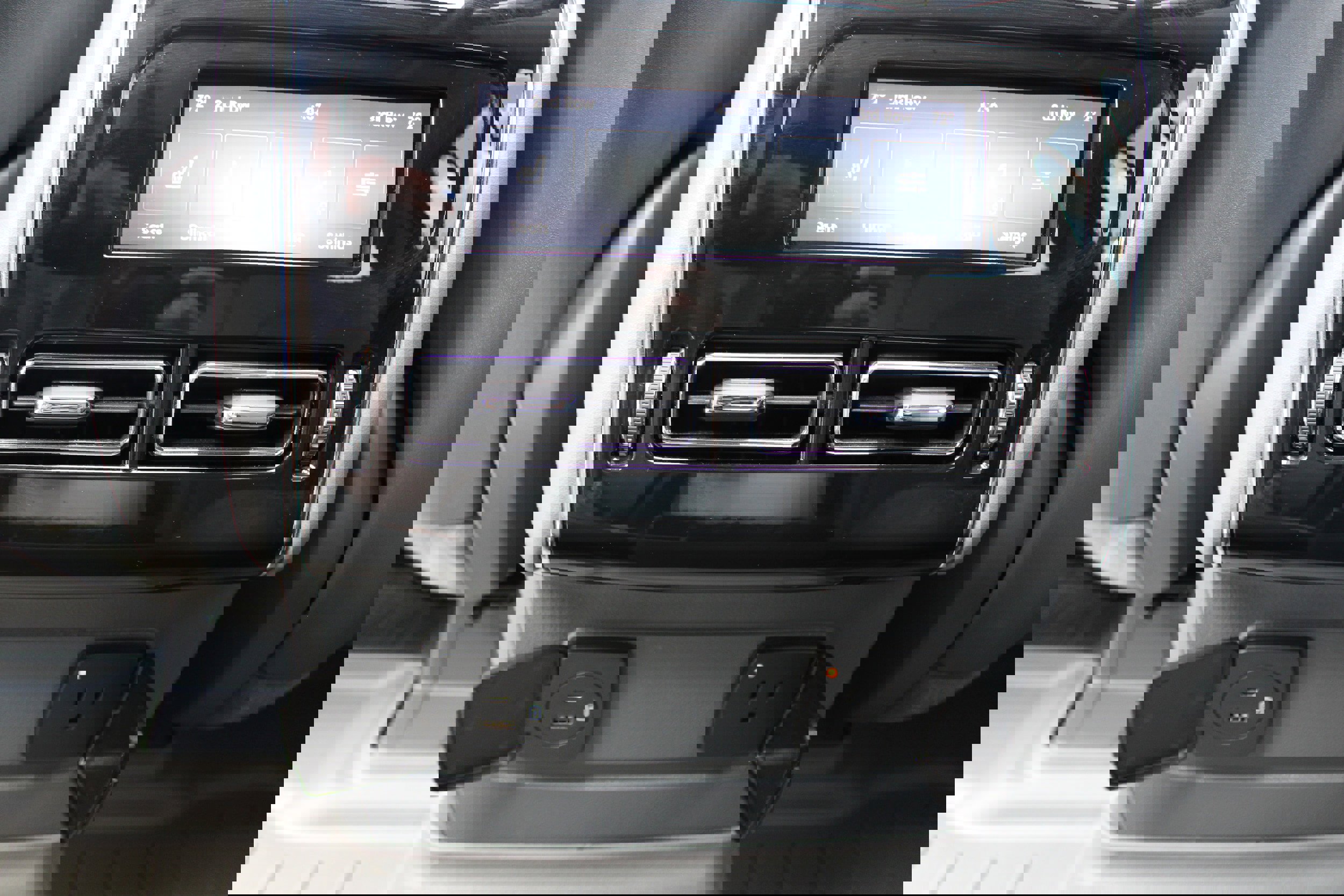 Used 2021 Lincoln Aviator Reserve w/ Equipment Group 201A image 21