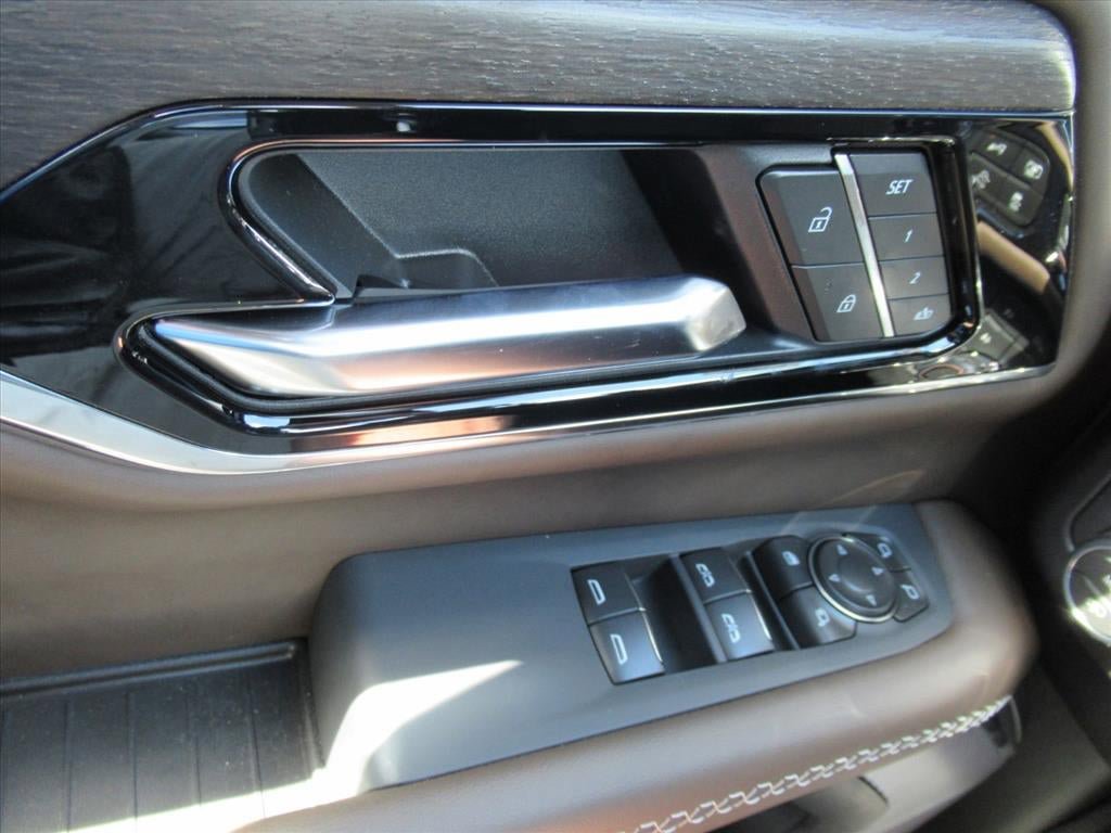 New 2026 GMC Yukon XL Denali Ultimate AWD/4WD image 25