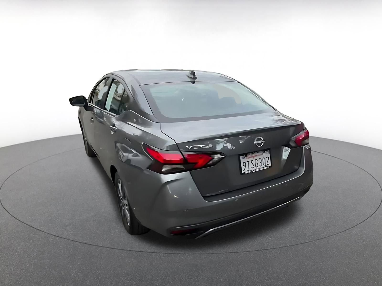 Used 2025 Nissan Versa SV image 11