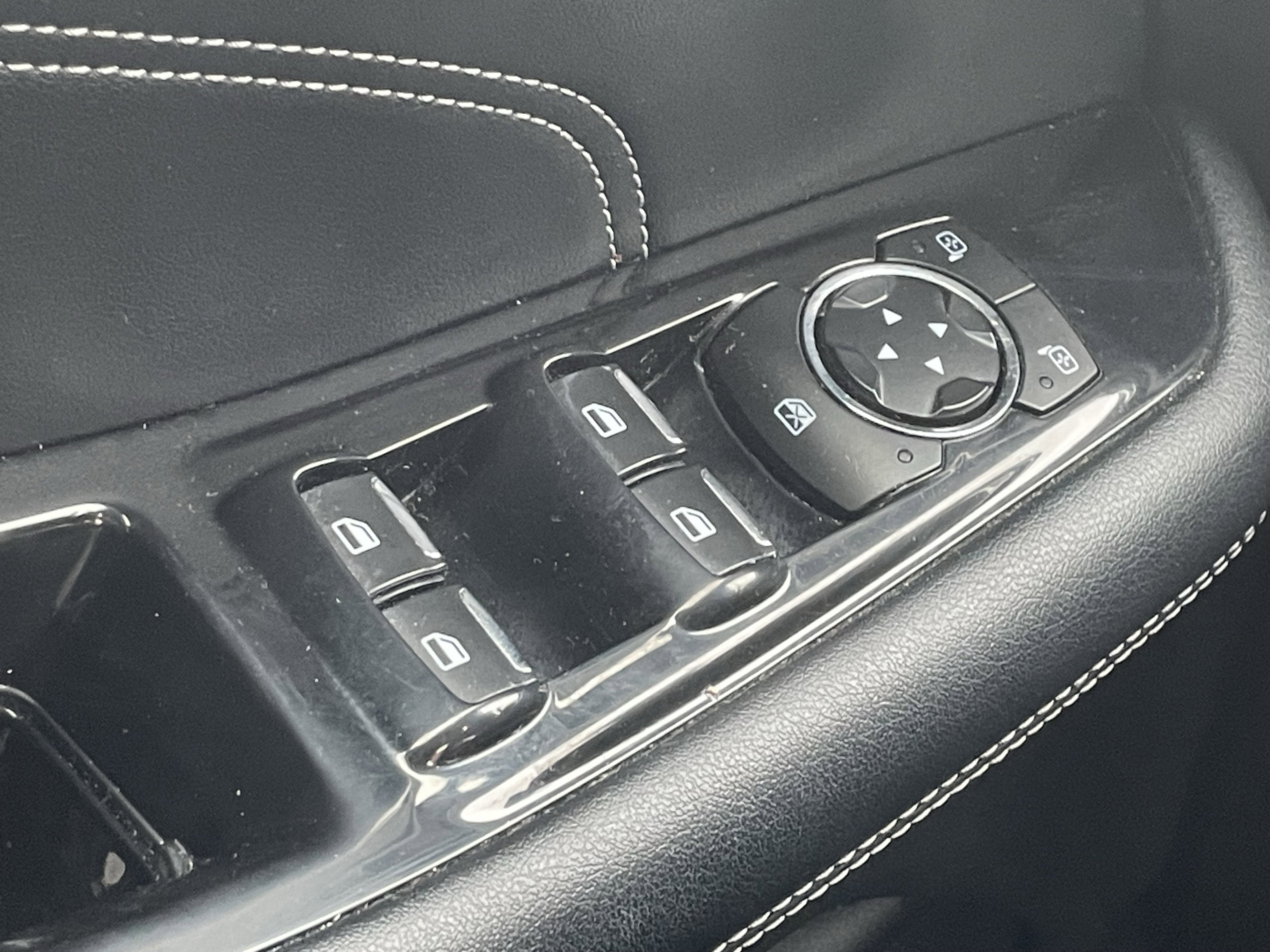 Used 2020 Ford Edge Titanium image 16