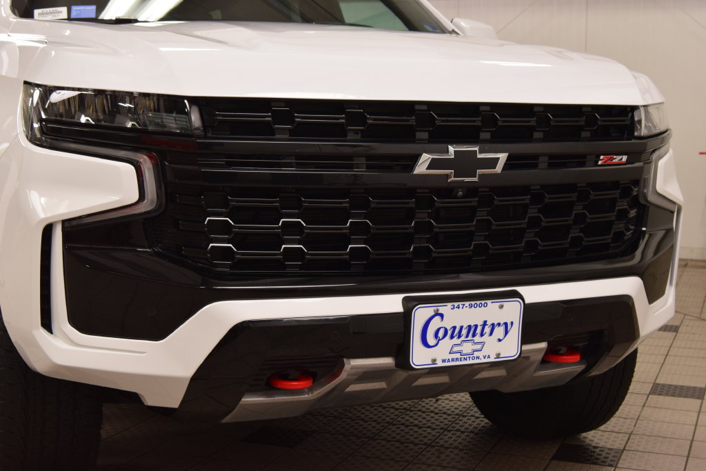 Used 2024 Chevrolet Suburban Z71 w/ Luxury Package AWD/4WD image 13