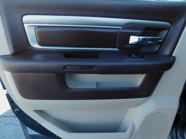 Used 2016 RAM 2500 SLT image 25