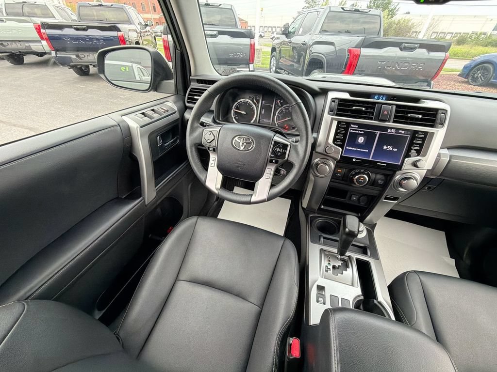 Used 2022 Toyota 4Runner TRD Sport AWD/4WD image 15