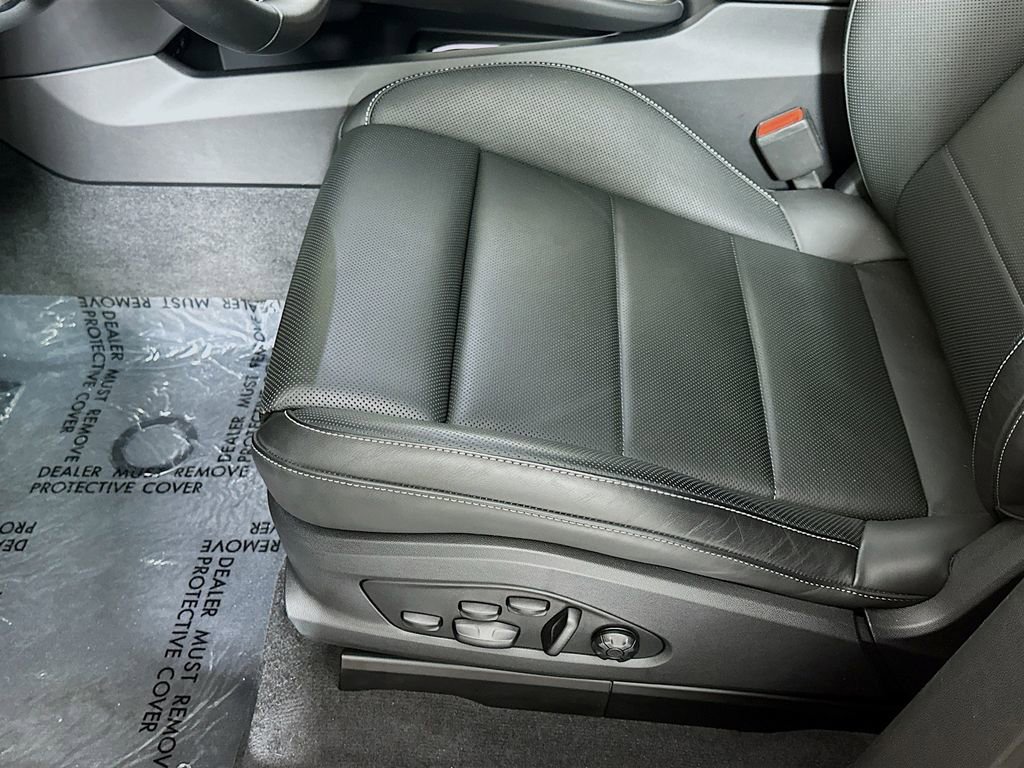 New 2024 Porsche Macan Turbo Electric image 22