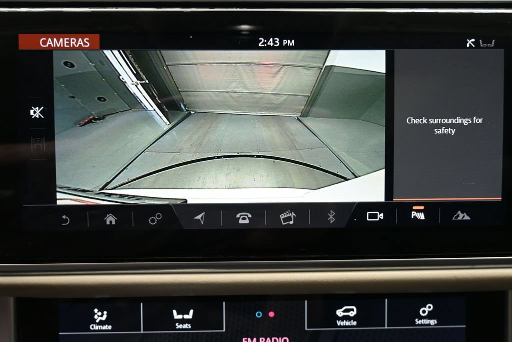 Used 2020 Land Rover Range Rover HSE AWD/4WD image 15