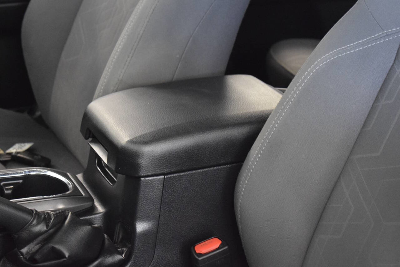 Used 2017 Toyota Tacoma TRD Off-Road image 69