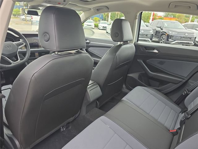 New 2025 Volkswagen Jetta SE image 9