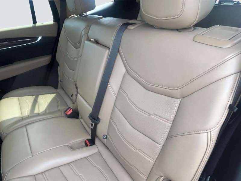 Used 2023 Cadillac XT6 Premium Luxury w/ Platinum Package AWD/4WD image 22