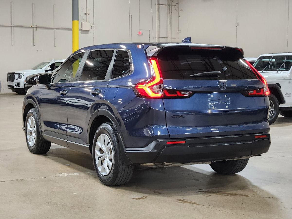 Used 2024 Honda CR-V LX image 11