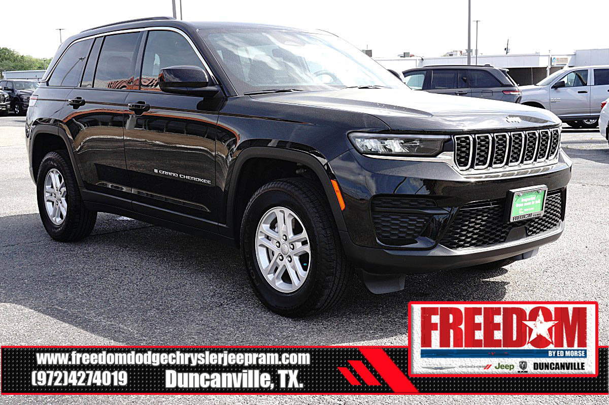 Certified 2025 Jeep Grand Cherokee Laredo image 7