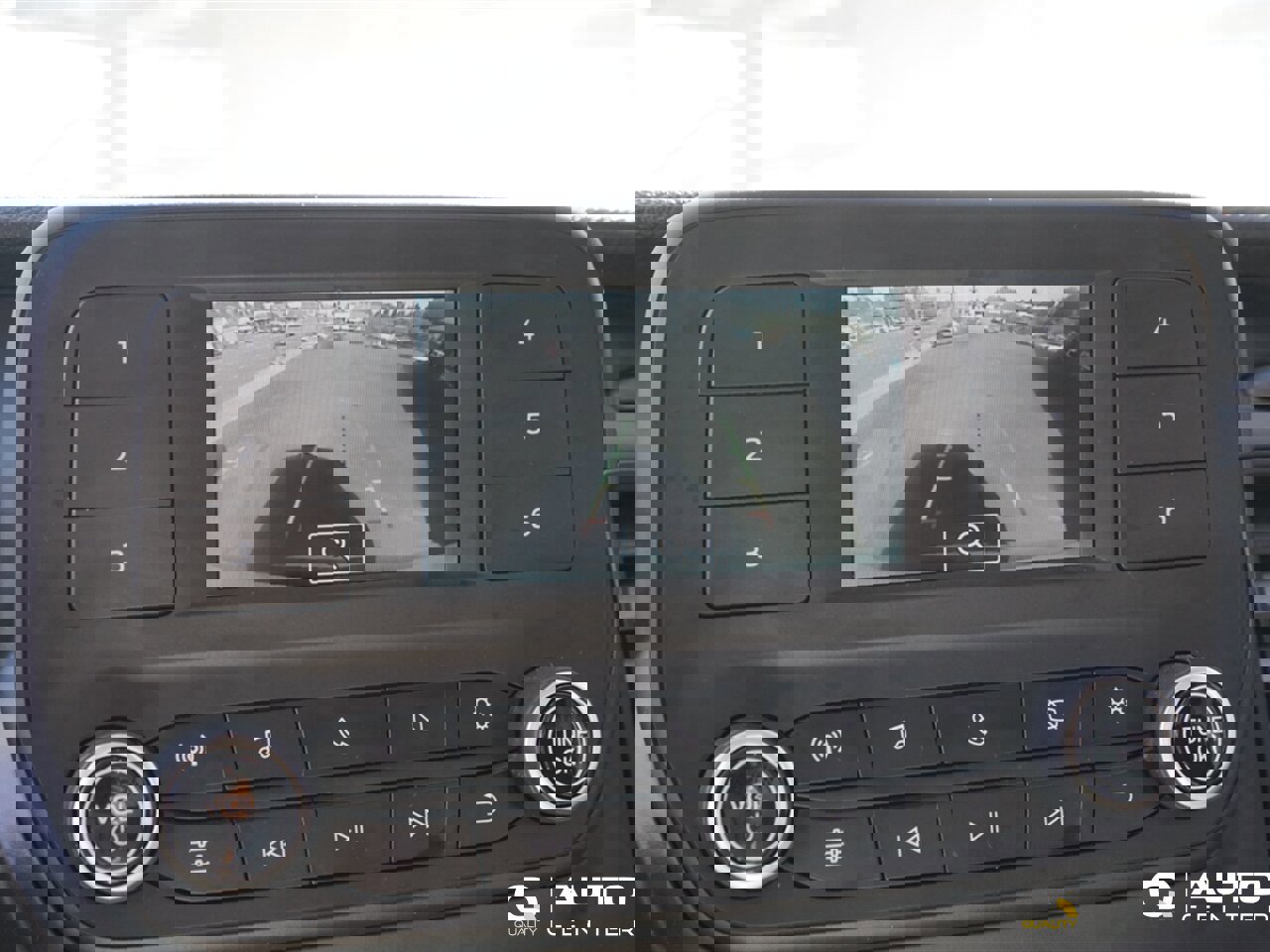 Used 2023 Ford Transit 250 Medium Roof image 28