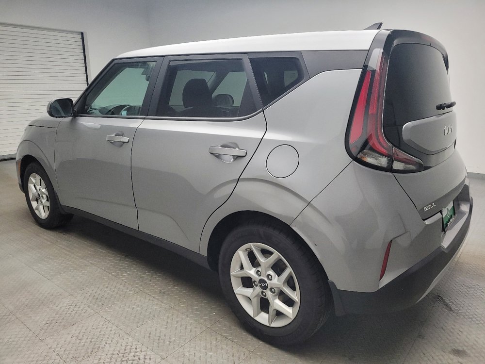 Used 2023 Kia Soul LX w/ LX Technology Package image 3