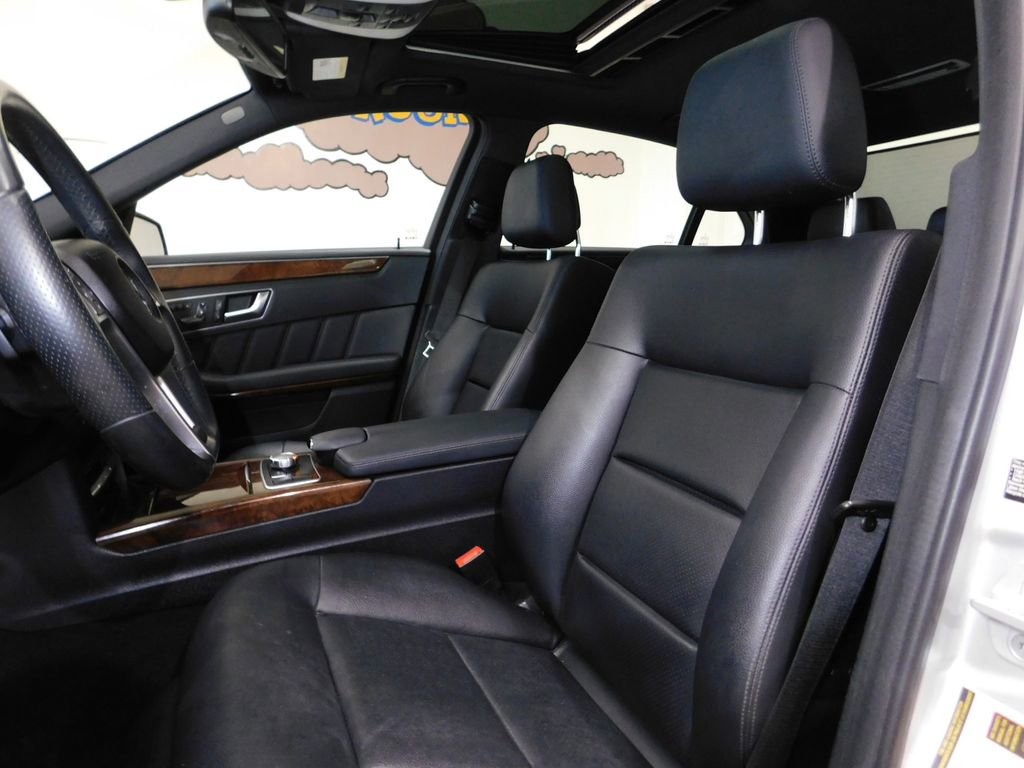 Used 2013 Mercedes-Benz E 350 4MATIC Sedan image 41