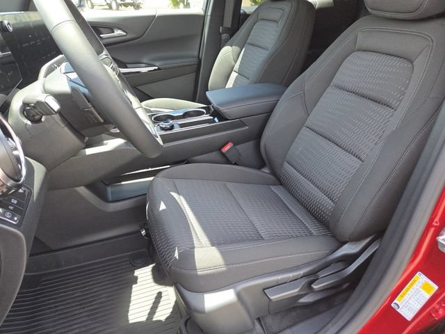 New 2026 Chevrolet Equinox LT w/ Safety and Technology Package FWD image 32