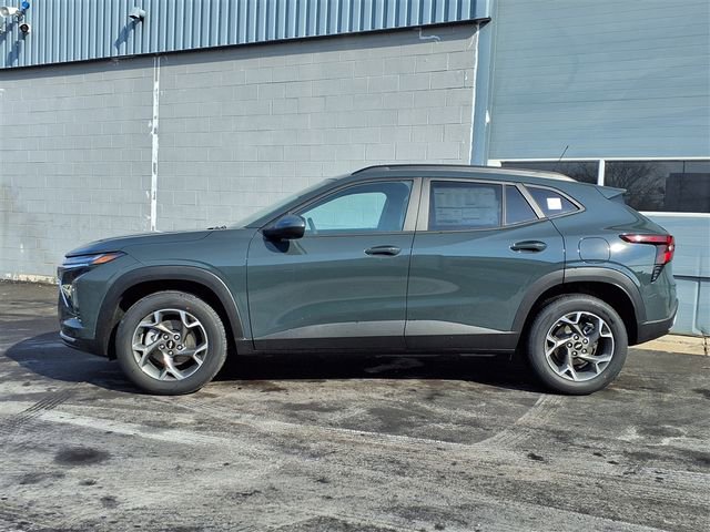 New 2026 Chevrolet Trax LT w/ Driver Confidence Package image 2