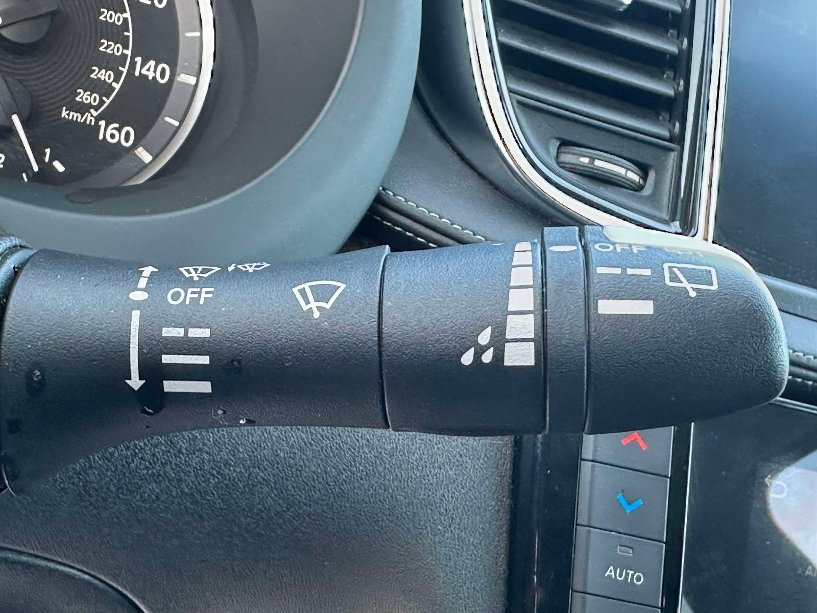 Used 2024 INFINITI QX50 Luxe image 17