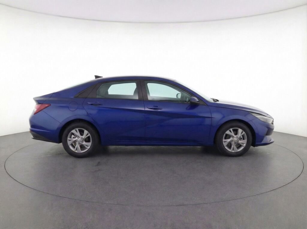 Used 2021 Hyundai Elantra SE image 40
