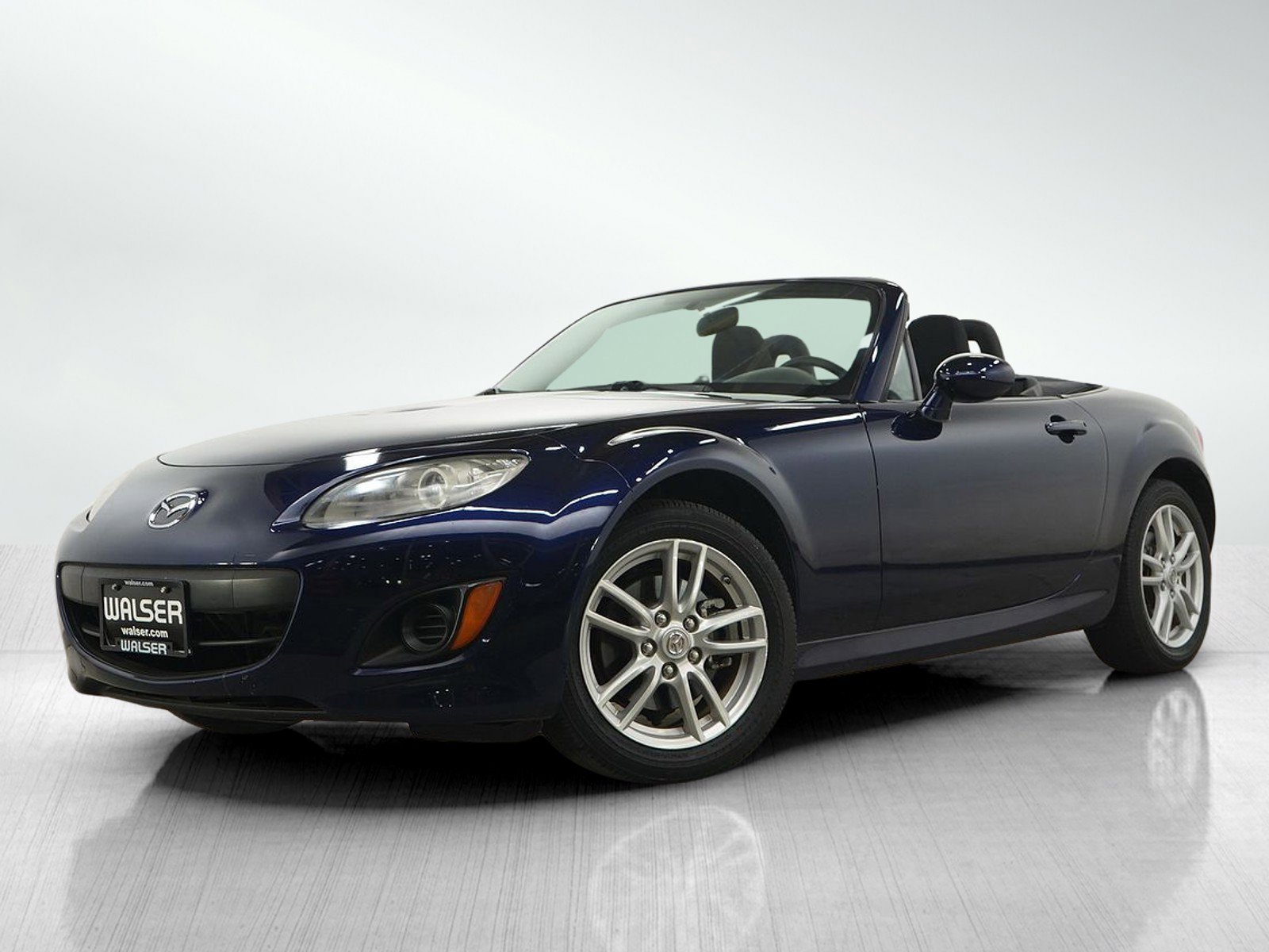 Used 2010 MAZDA MX-5 Miata Sport RWD image 2
