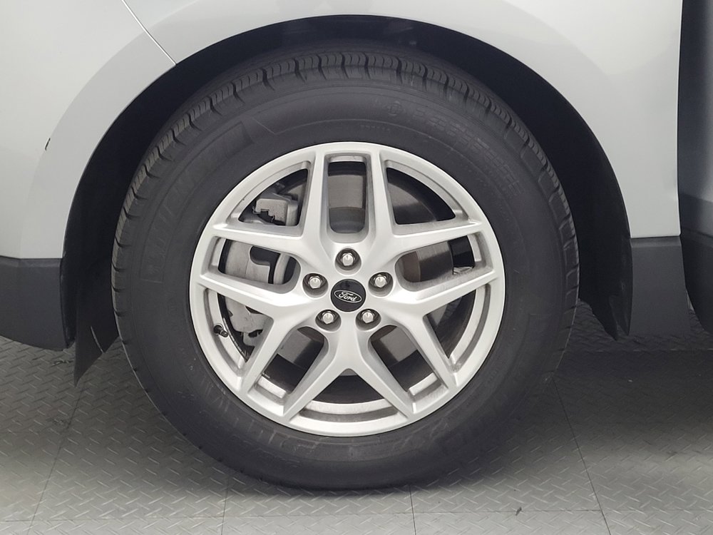 Used 2024 Ford Edge SEL image 31