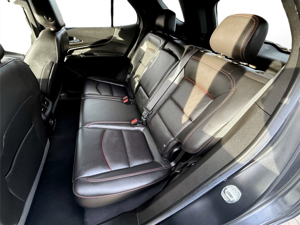 Used 2022 Chevrolet Equinox RS w/ RS Leather Package image 16