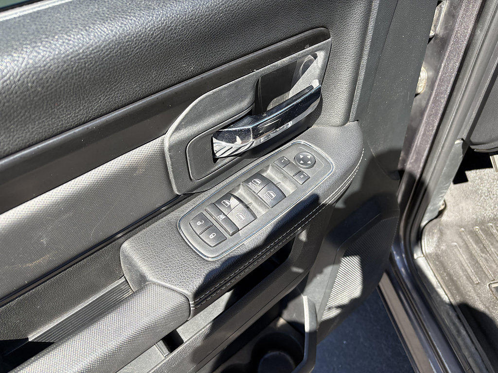 Used 2018 RAM 1500 Rebel w/ Luxury Group AWD/4WD image 13
