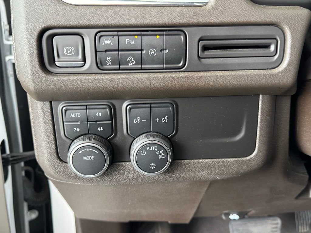 Used 2023 Chevrolet Tahoe Z71 image 39