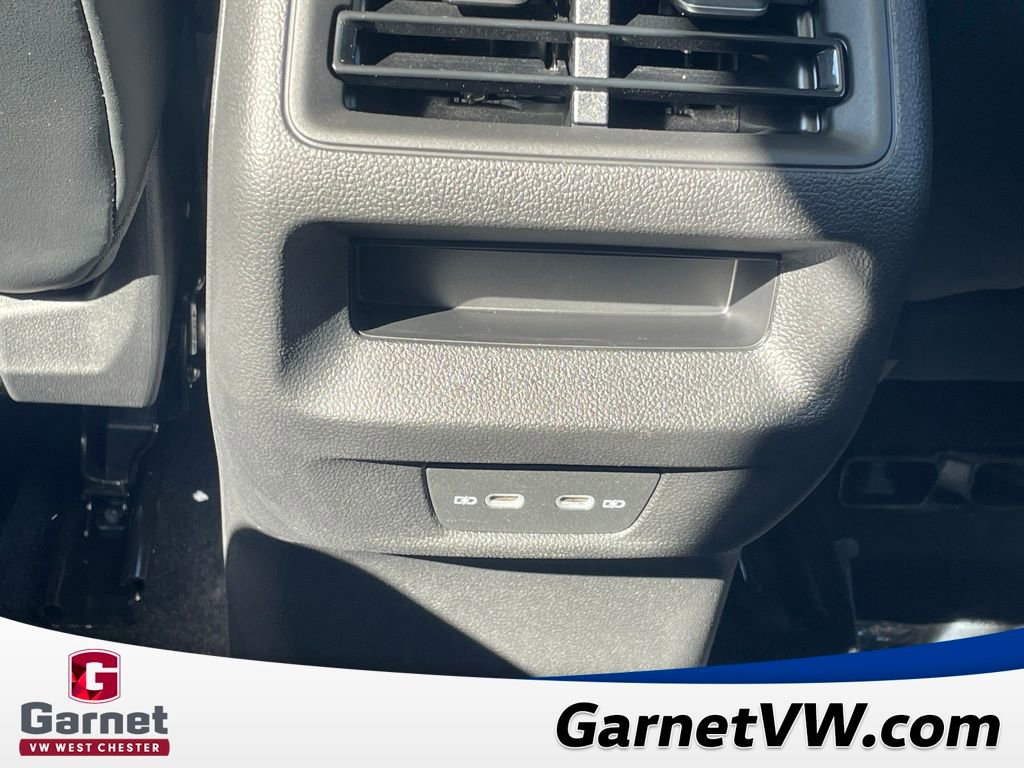 New 2026 Volkswagen Tiguan SE image 40