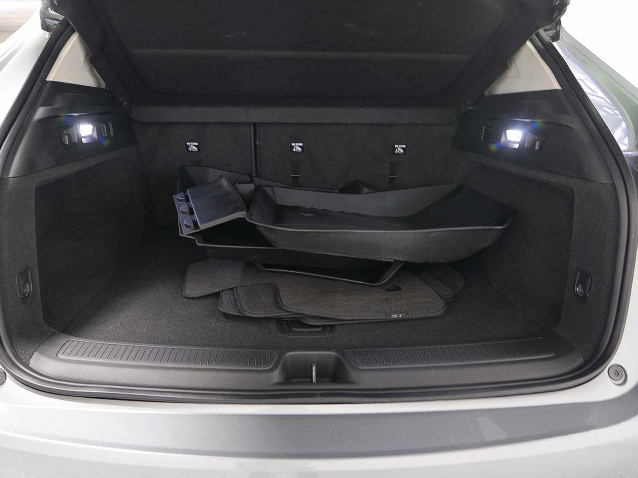 Used 2023 Buick Envision Essence w/ Sport Touring Package FWD image 13