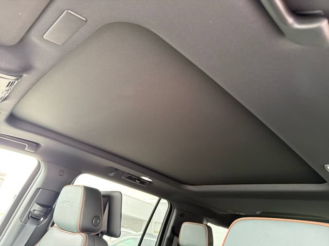 New 2026 GMC Yukon XL AT4 w/ AT4 Premium Plus Package AWD/4WD image 15