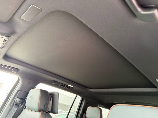 New 2026 GMC Yukon XL AT4 w/ AT4 Premium Plus Package AWD/4WD image 15