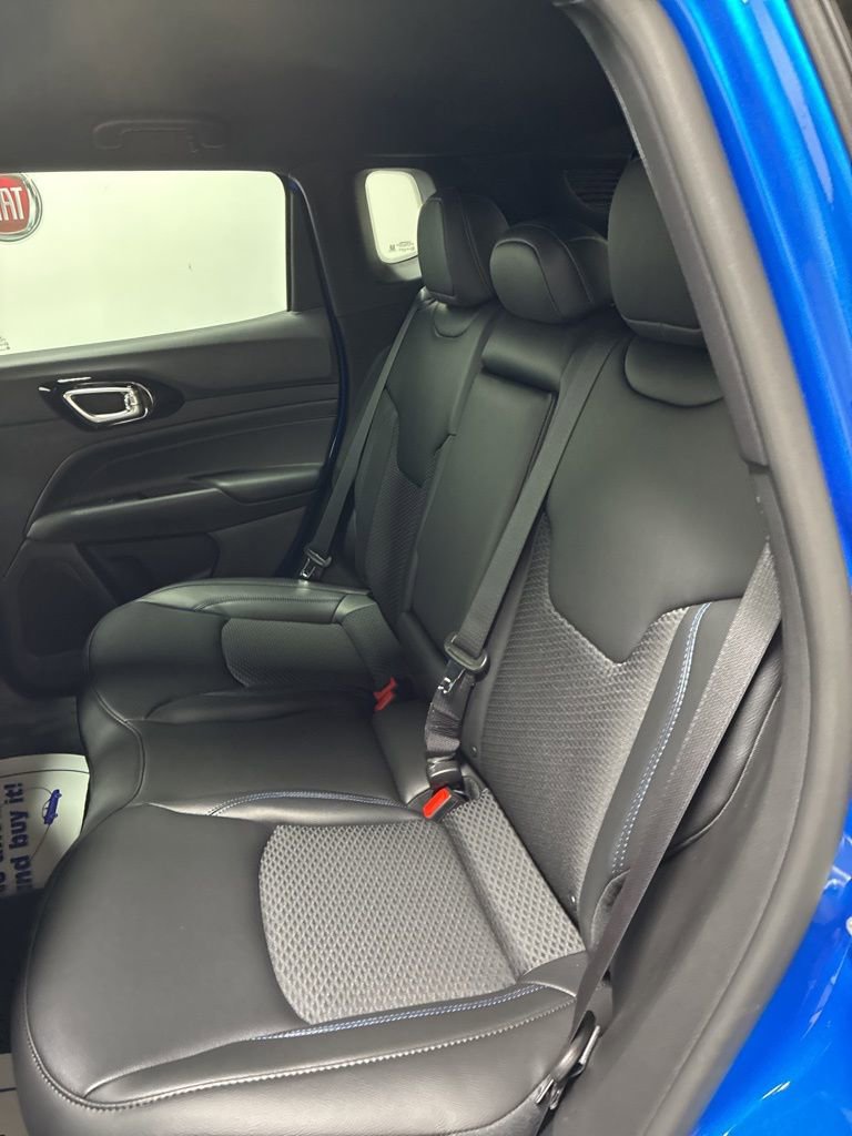New 2026 Jeep Compass Latitude image 21