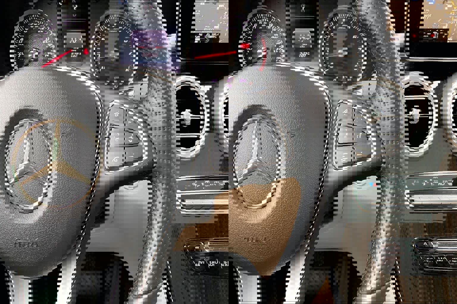 Used 2016 Mercedes-Benz GLC 300 4MATIC image 25