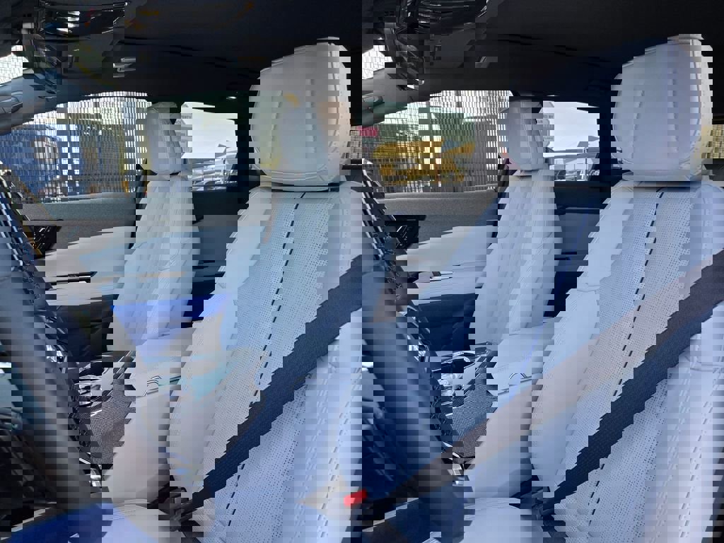 New 2026 Cadillac Optiq Sport 2 w/ LPO, Floor Liner Package image 28