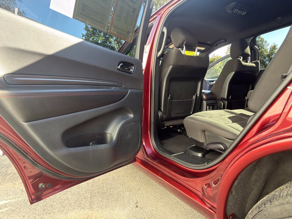 Used 2025 Dodge Durango GT AWD/4WD image 26
