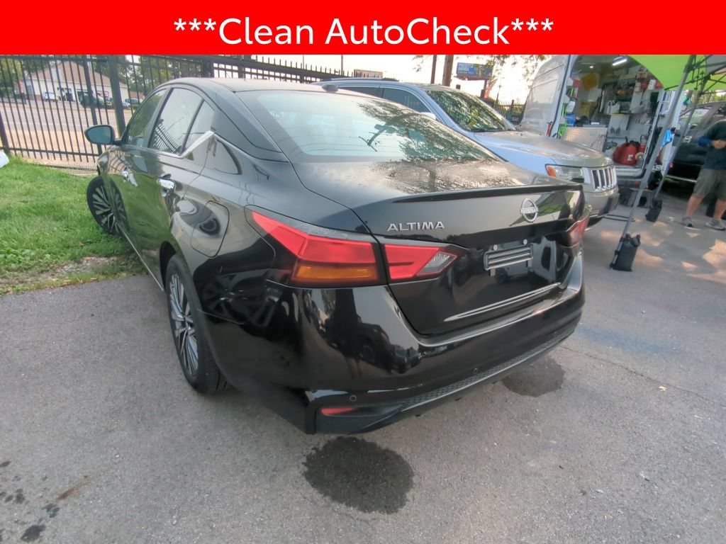 Used 2025 Nissan Altima 2.5 SV FWD image 4