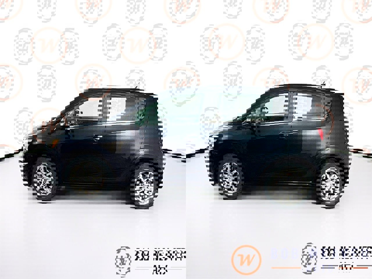 Used 2014 Chevrolet Sonic LT w/ Fun and Sun Package image 4