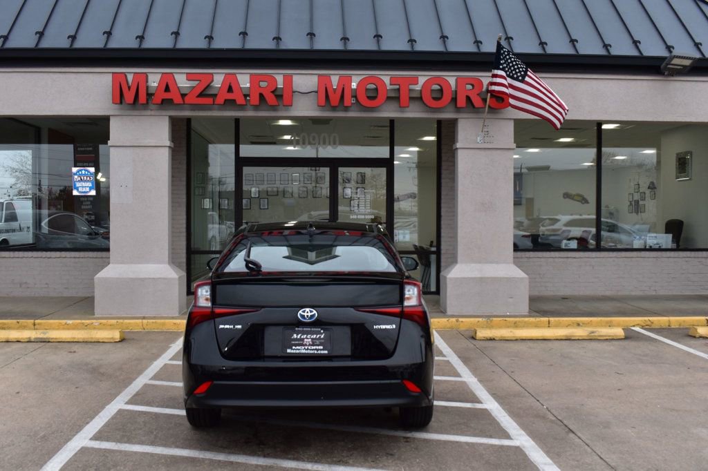 Used 2022 Toyota Prius LE image 10